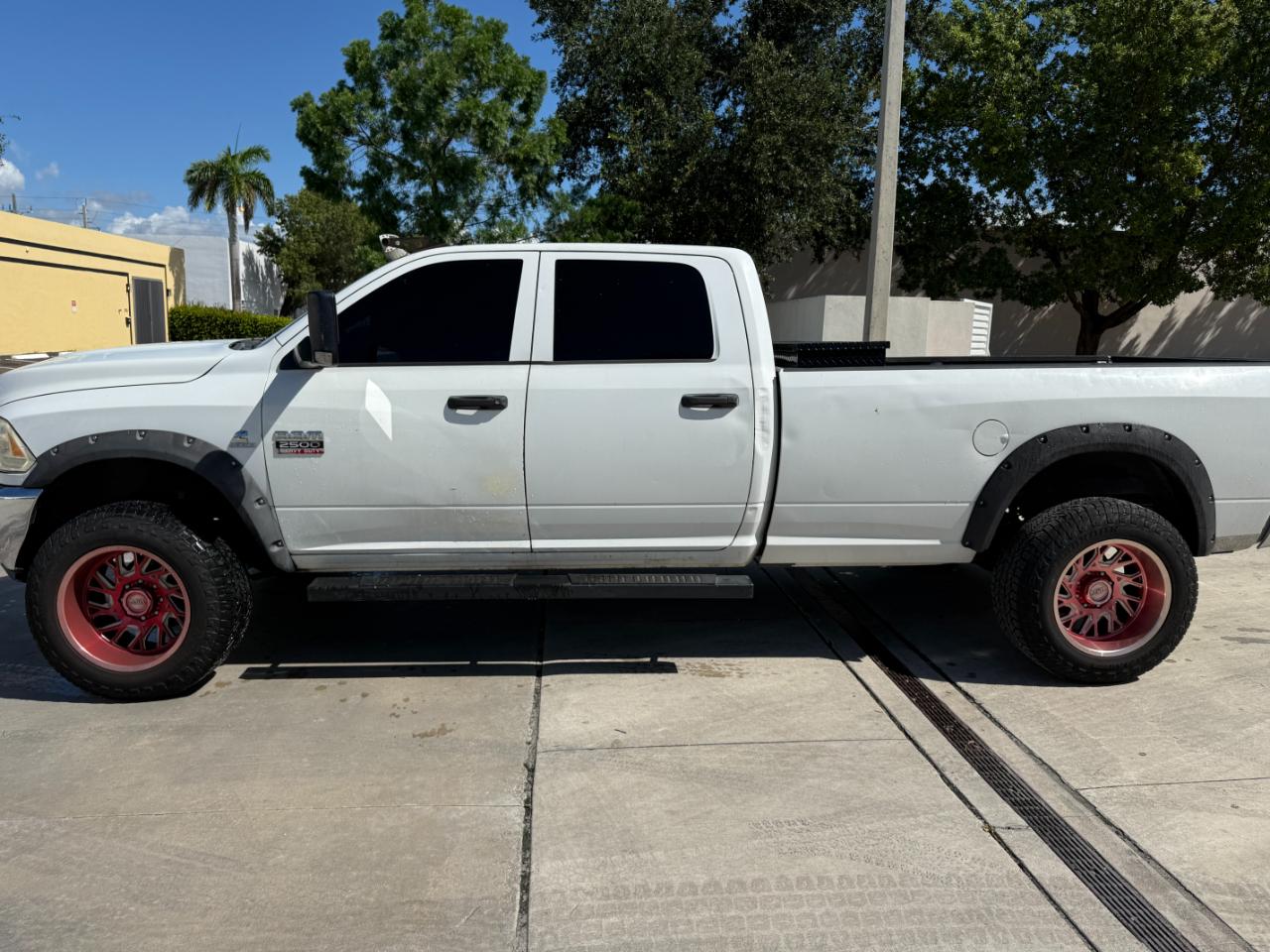 RAM 2500 Laramie Crew Cab LWB 4WD 2011
