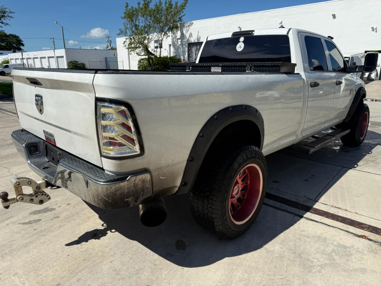 RAM 2500 Laramie Crew Cab LWB 4WD 2011