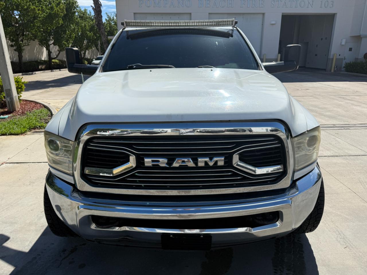 RAM 2500 Laramie Crew Cab LWB 4WD 2011