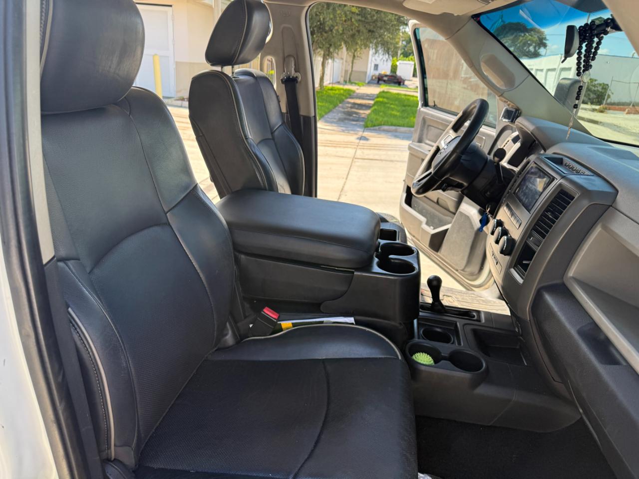 RAM 2500 Laramie Crew Cab LWB 4WD 2011