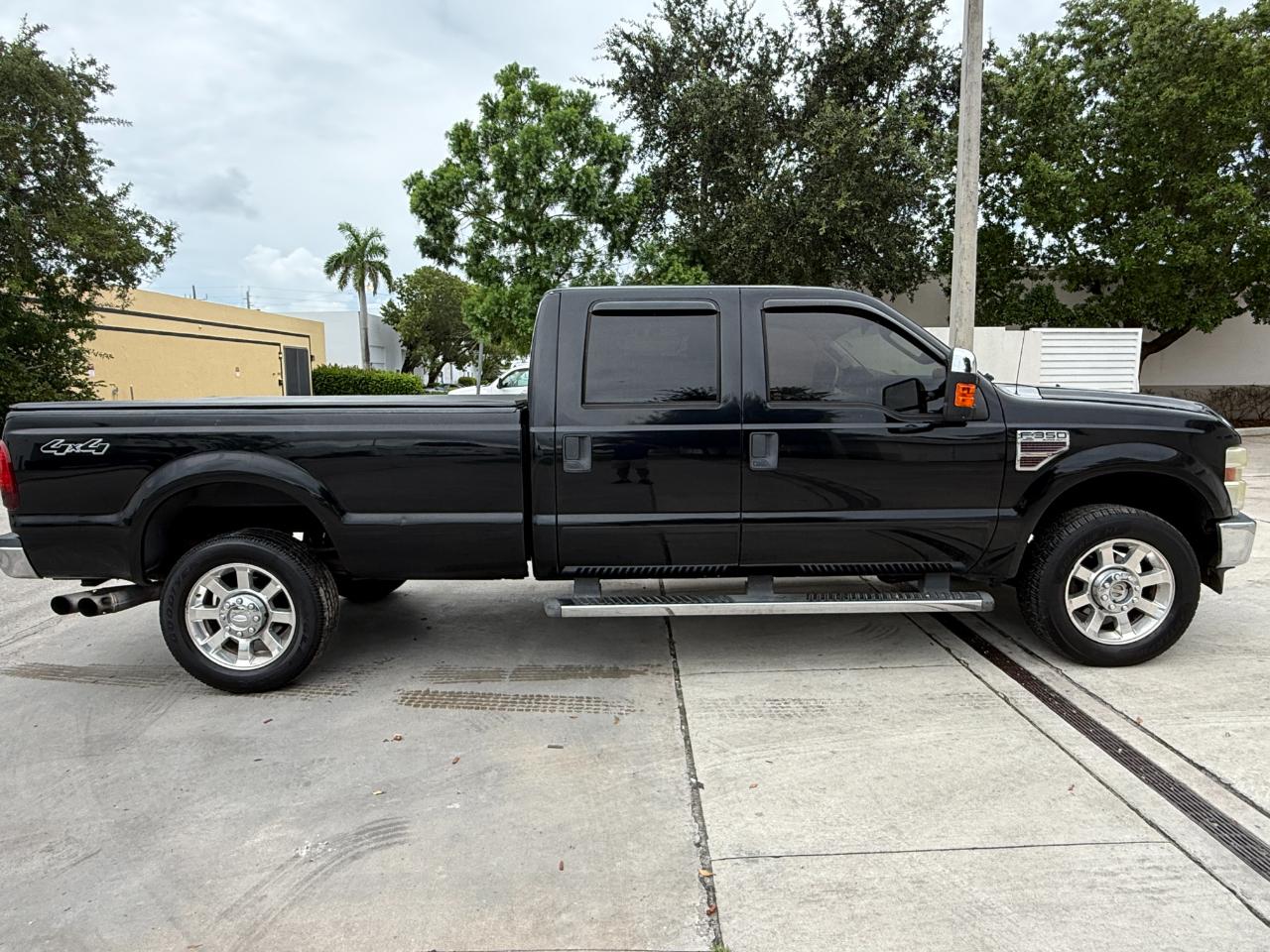 Ford F-350 SD XLT Crew Cab Long Bed 4WD 2009