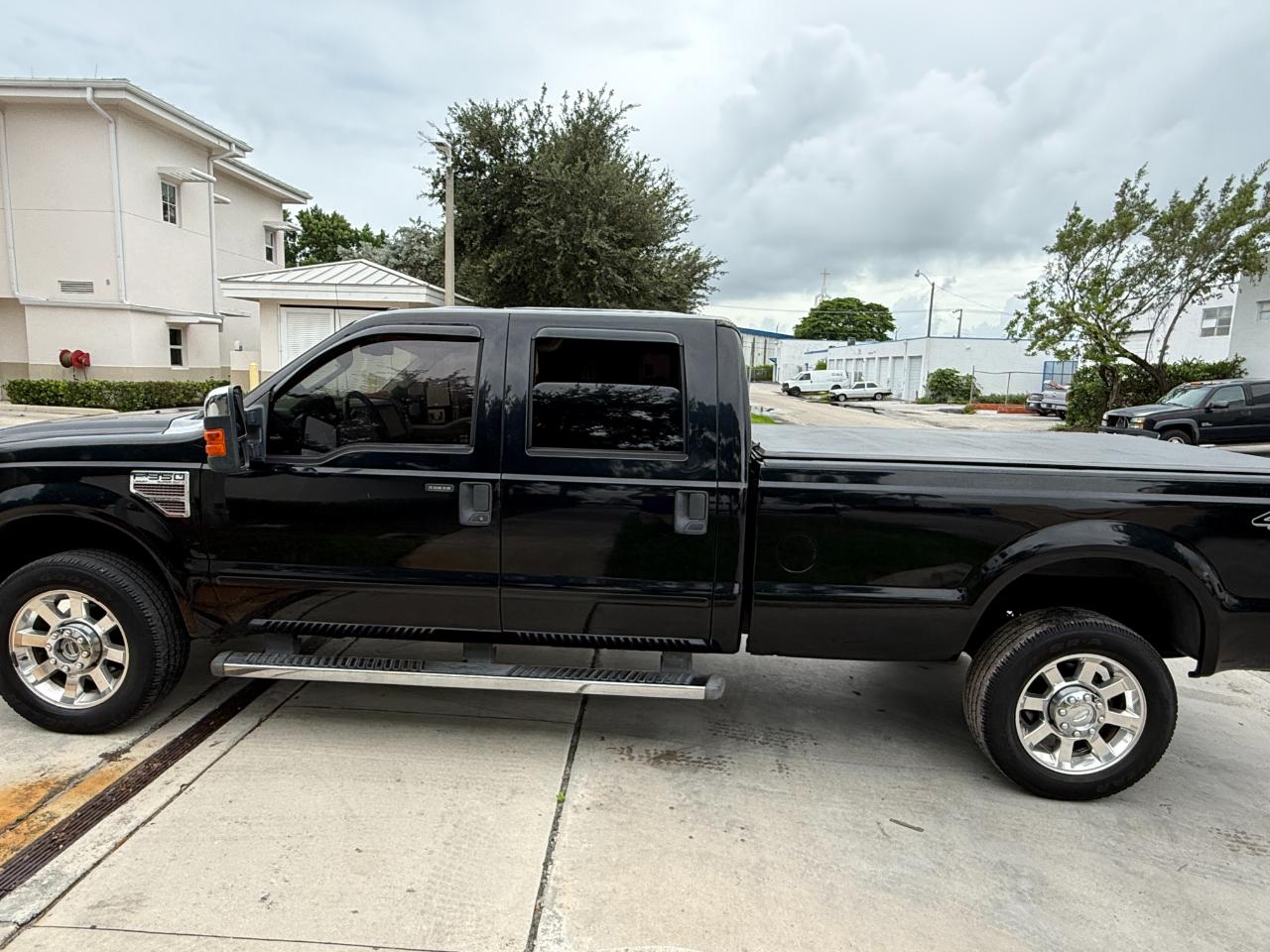 Ford F-350 SD XLT Crew Cab Long Bed 4WD 2009