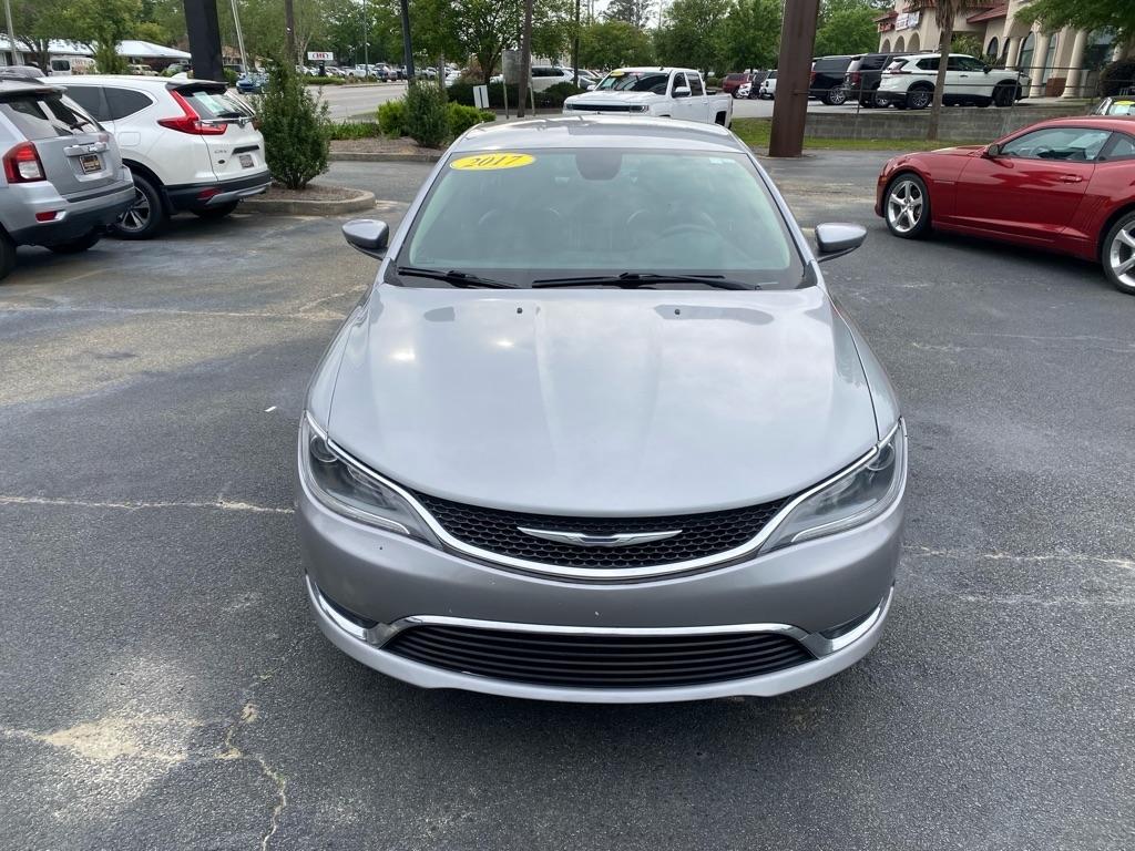 Chrysler 200  2017