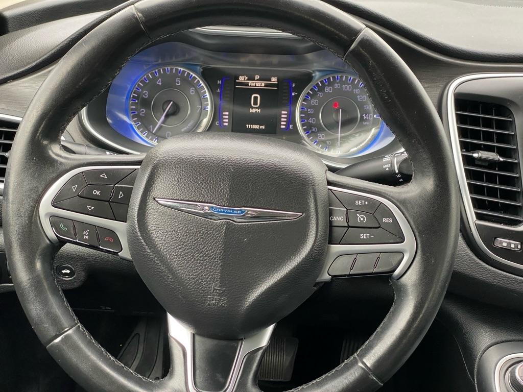 Chrysler 200  2017