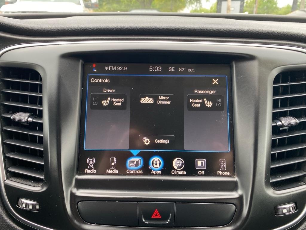 Chrysler 200  2017