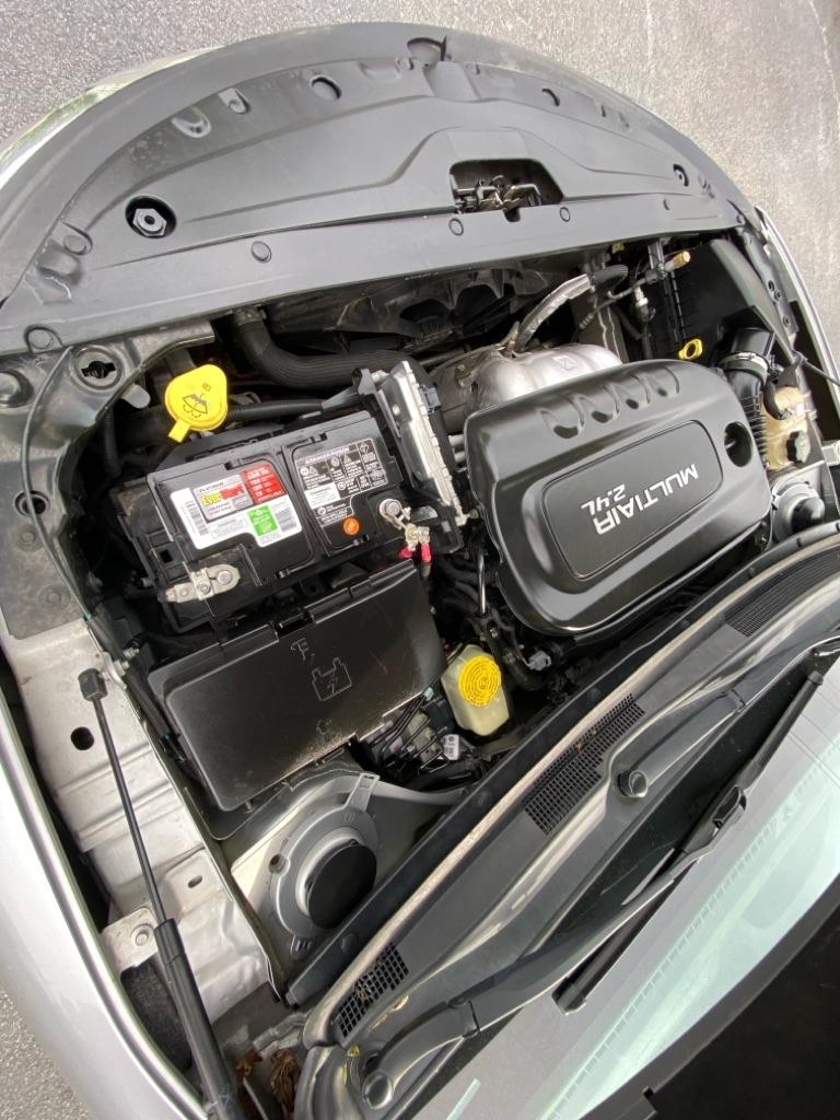 Chrysler 200  2017
