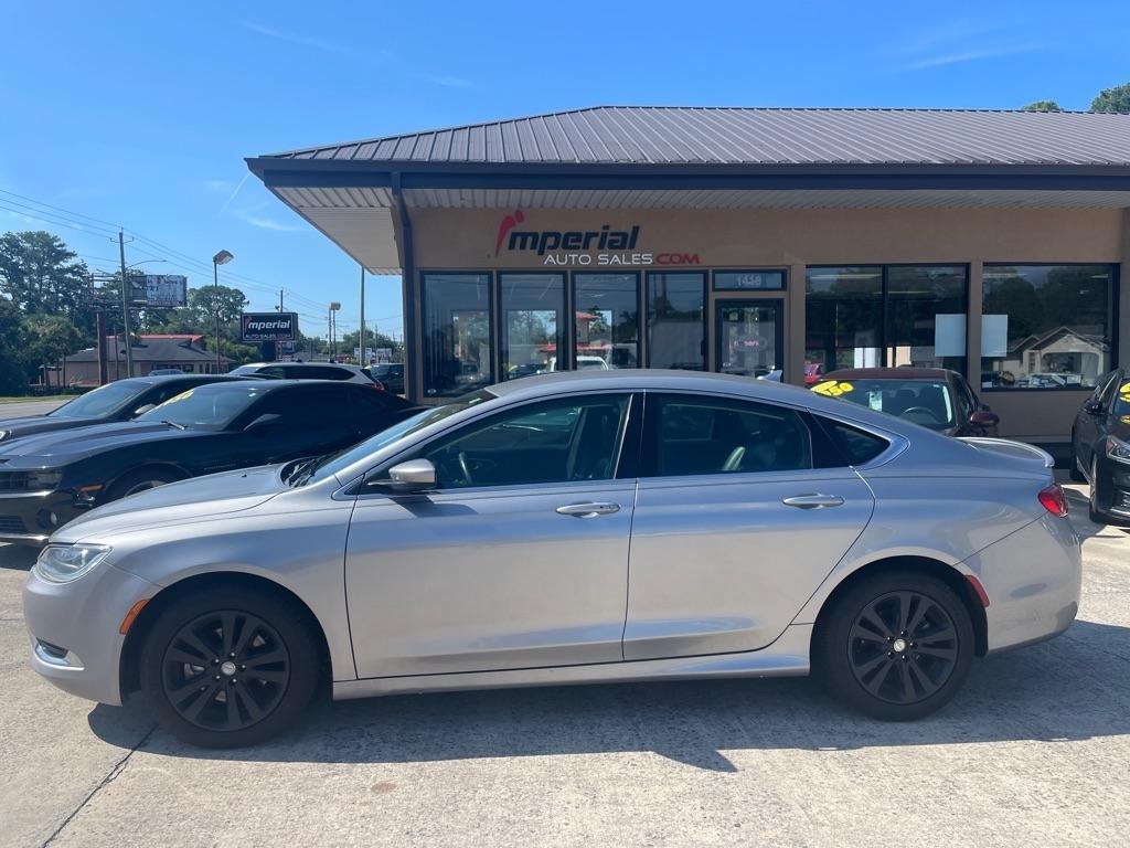 Chrysler 200  2017