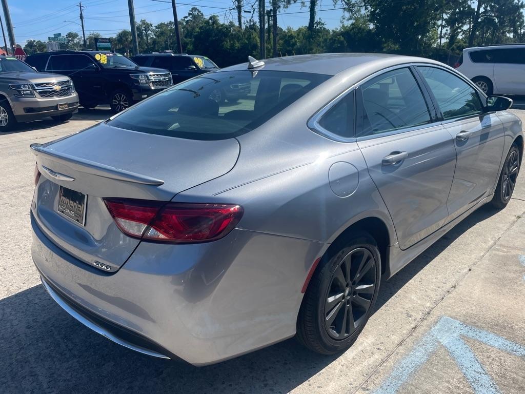 Chrysler 200  2017