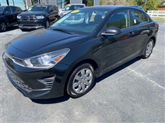2022 Kia Rio  2022 Kia Rio