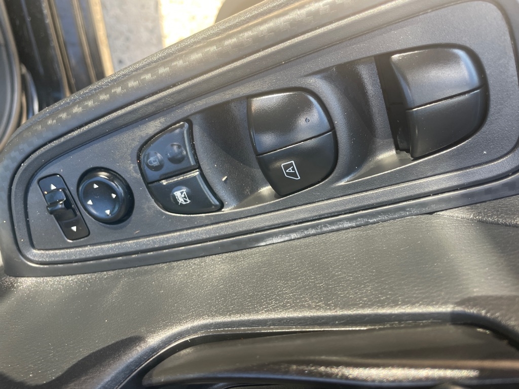2020 Nissan Versa S photo 13