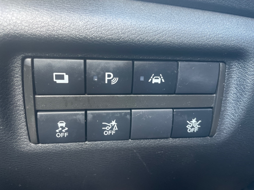 2020 Nissan Versa S photo 14