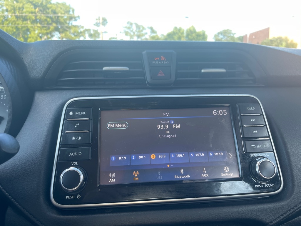 2020 Nissan Versa S photo 18