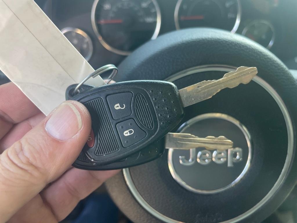 Jeep Wrangler 4WD 2dr Sahara 2014