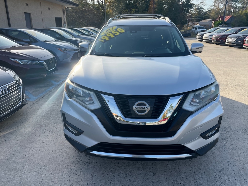 2017 Nissan Rogue SL photo 2