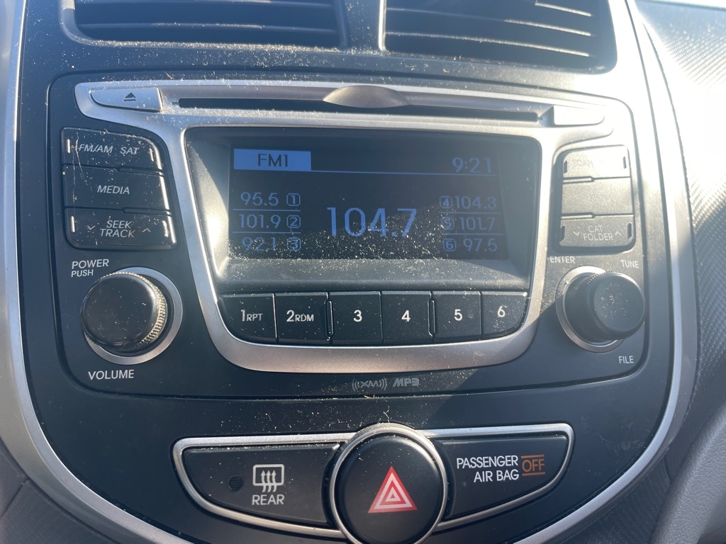 Hyundai Accent  2015