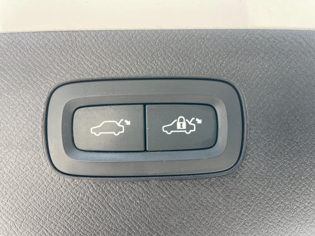 Volvo XC90  2017