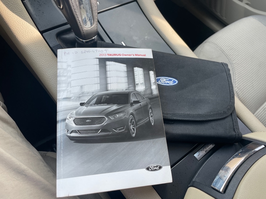 Ford Taurus  2013