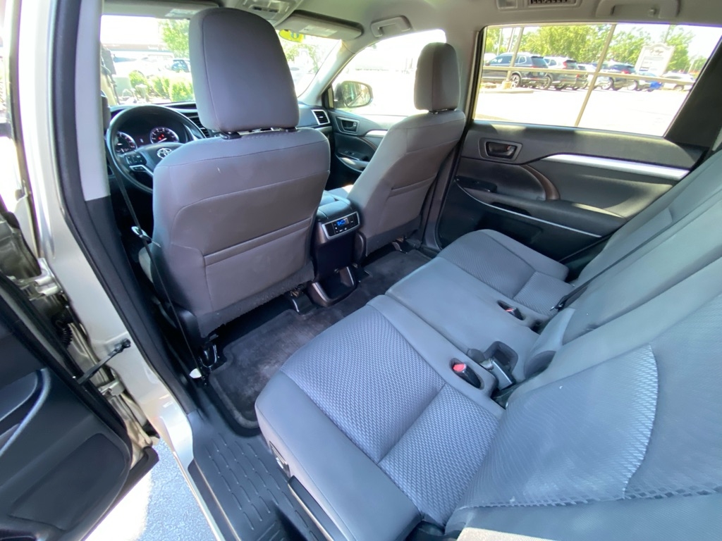 Toyota Highlander  2016