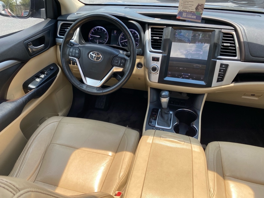 Toyota Highlander  2015