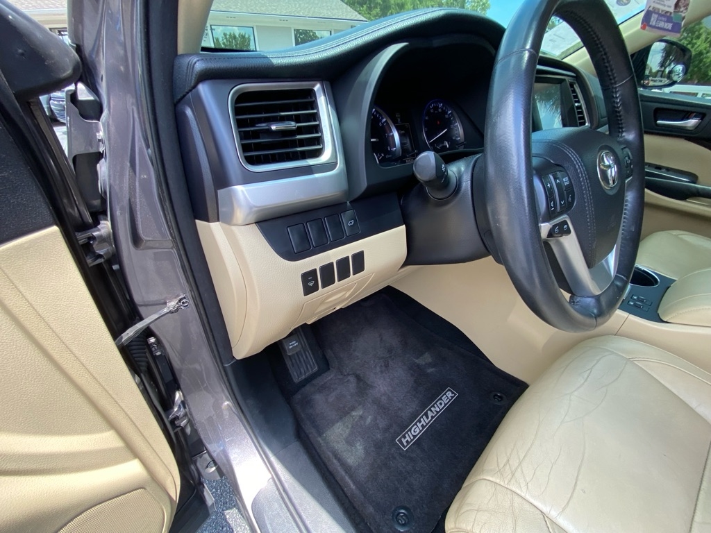 Toyota Highlander  2015