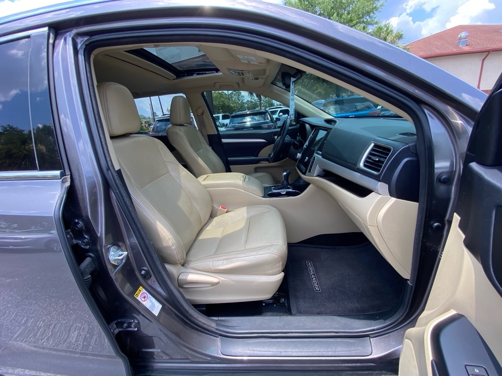 Toyota Highlander  2015