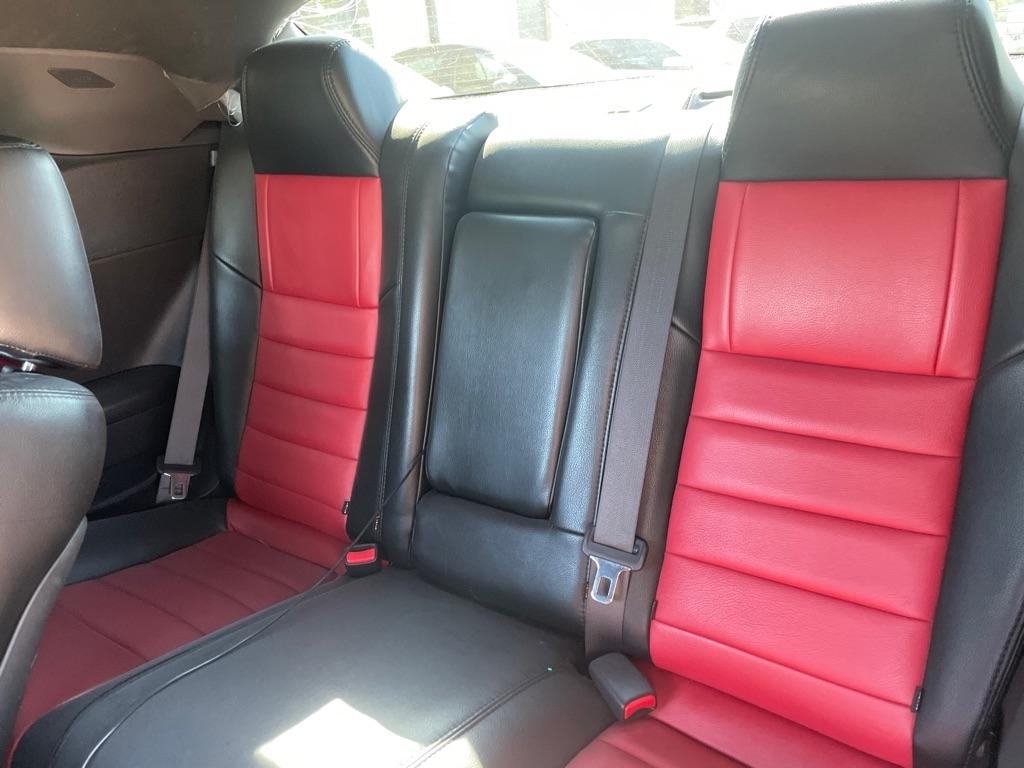 Dodge Challenger  2013