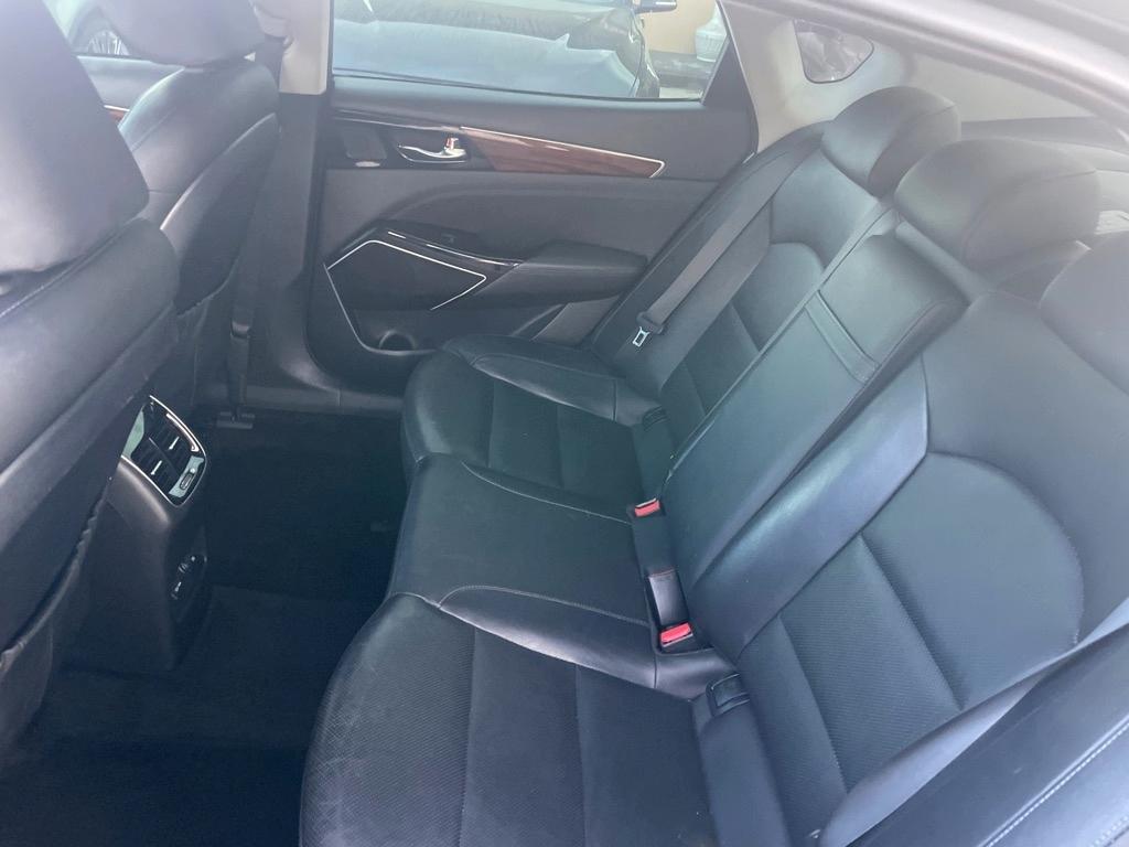 Kia Cadenza  2017