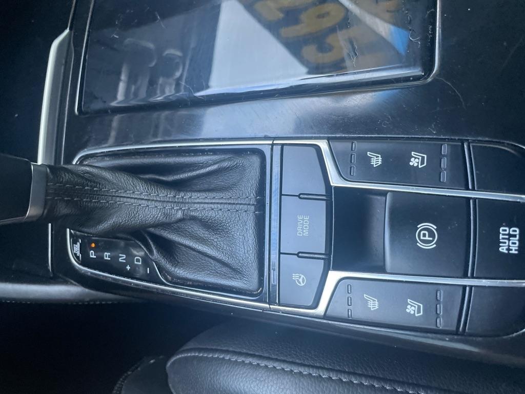 Kia Cadenza  2017