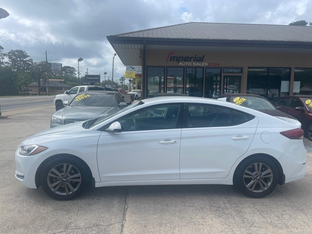 Hyundai Elantra  2018