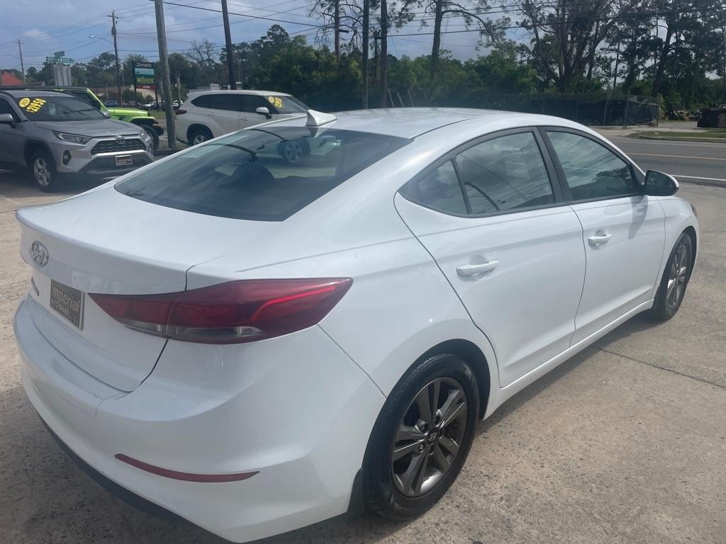 Hyundai Elantra  2018