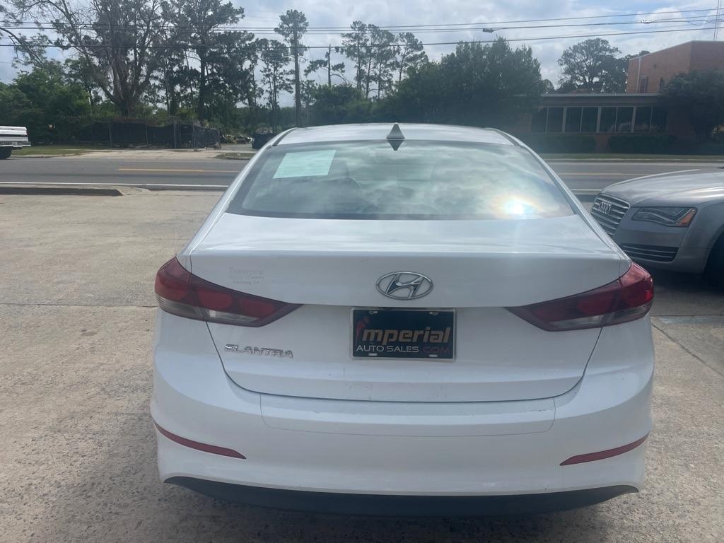Hyundai Elantra  2018