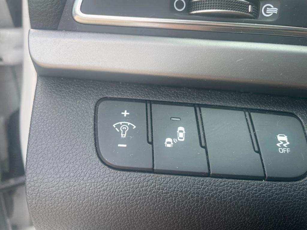 Hyundai Elantra  2018