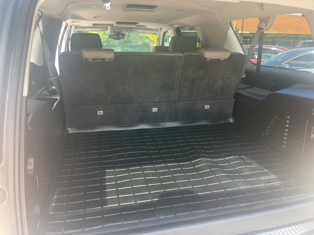 Chevrolet Suburban  2018