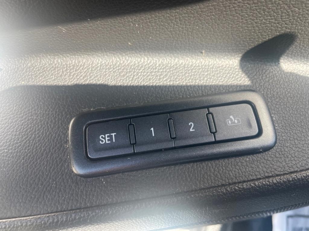Chevrolet Suburban  2018