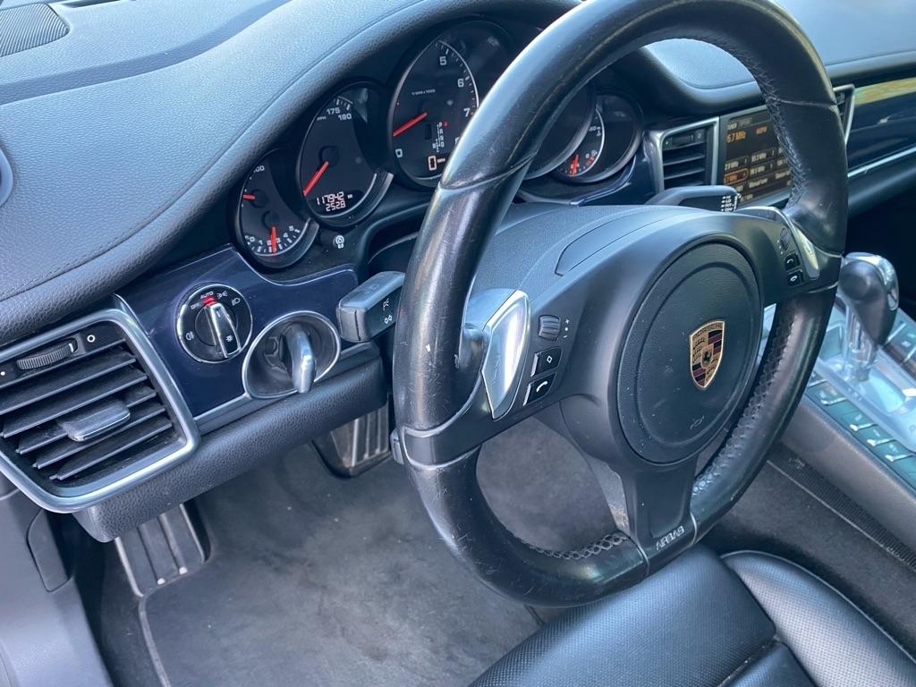 Porsche Panamera  2016