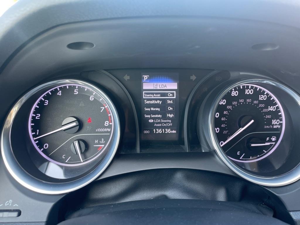 Toyota Camry SE 2020