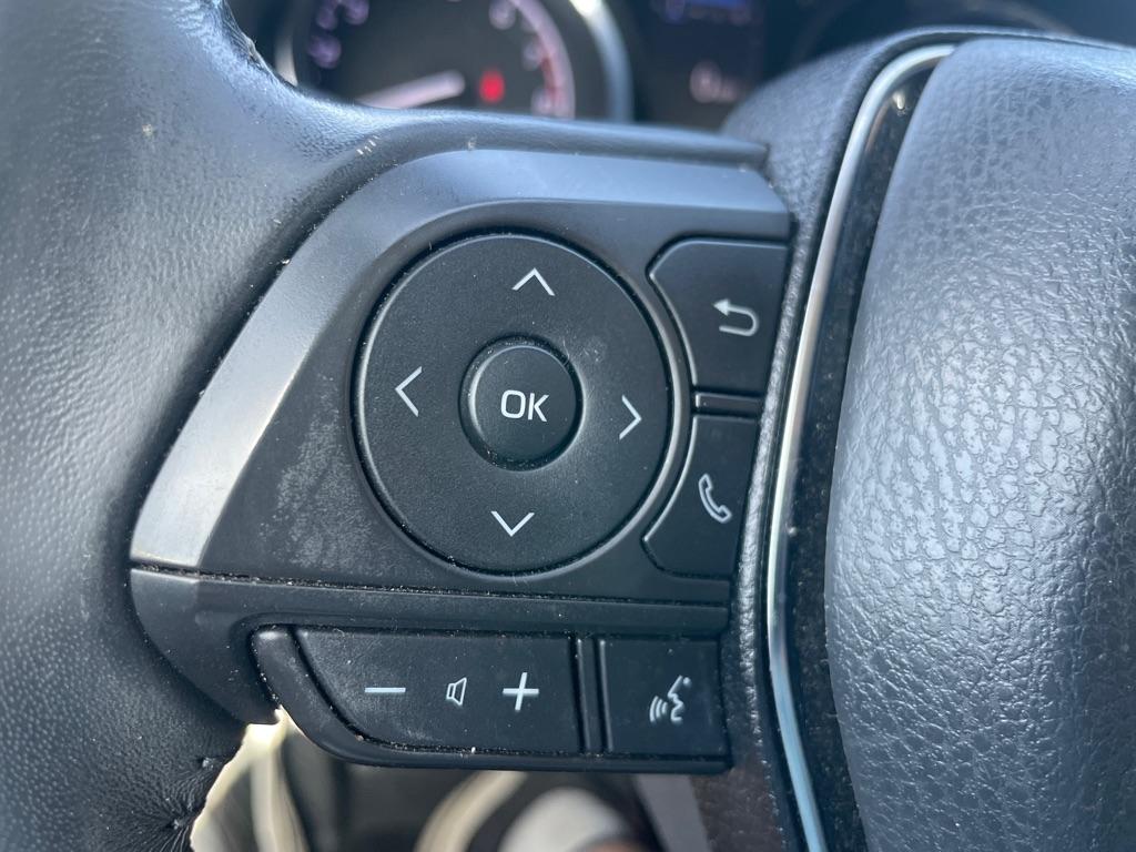 Toyota Camry SE 2020