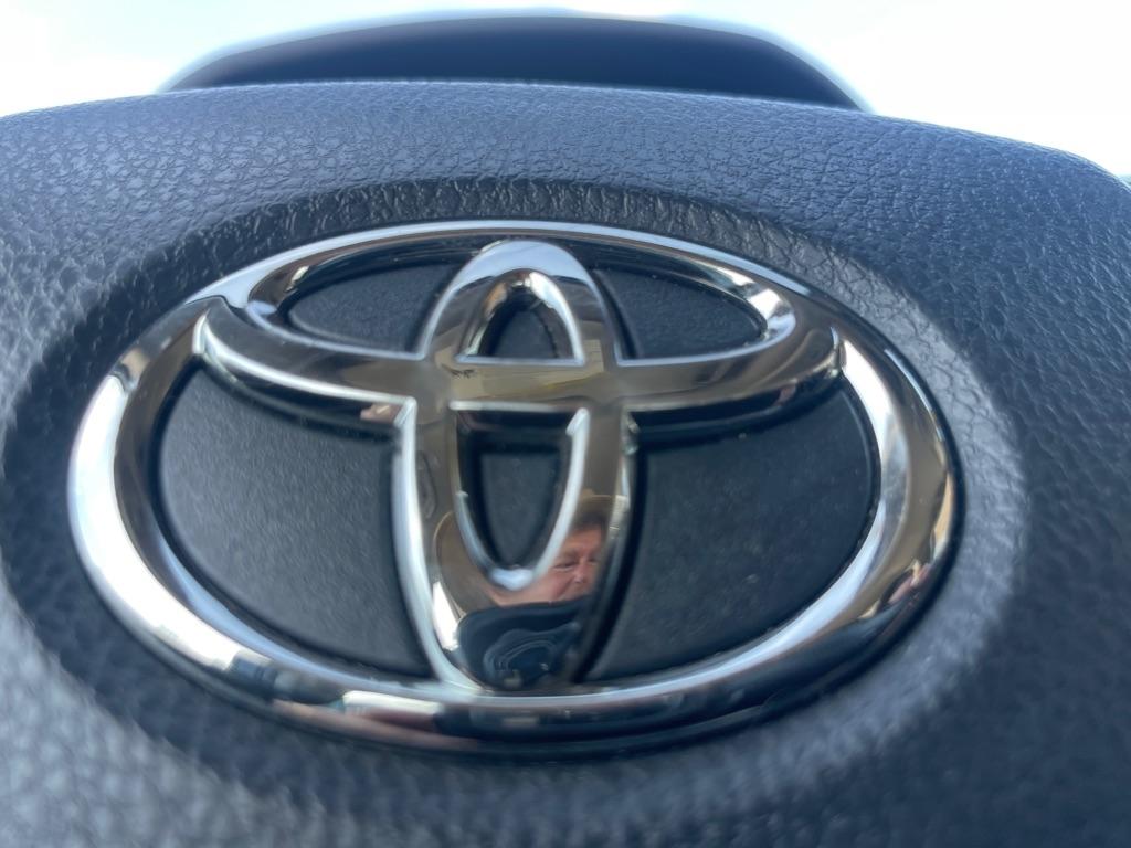 Toyota Camry SE 2020