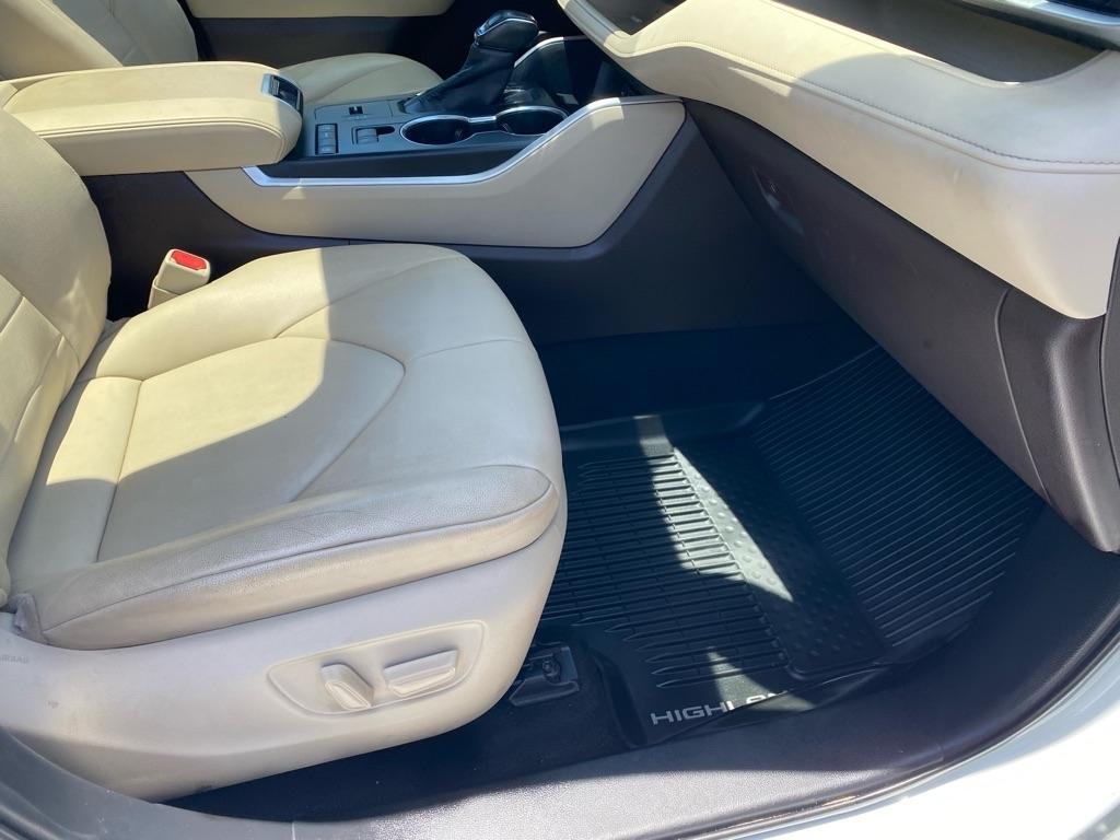 Toyota Highlander  2020