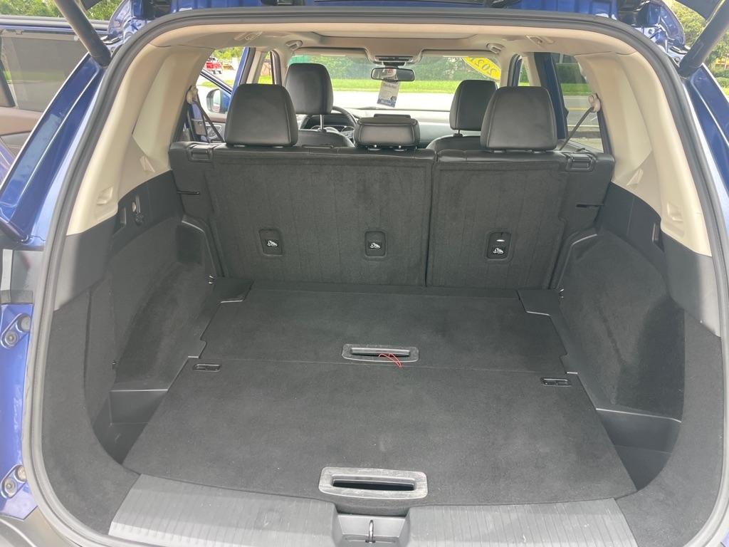 Nissan Rogue  2021