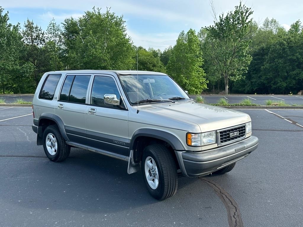 Isuzu Trooper S 1995