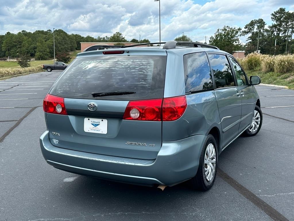 Toyota Sienna  2006