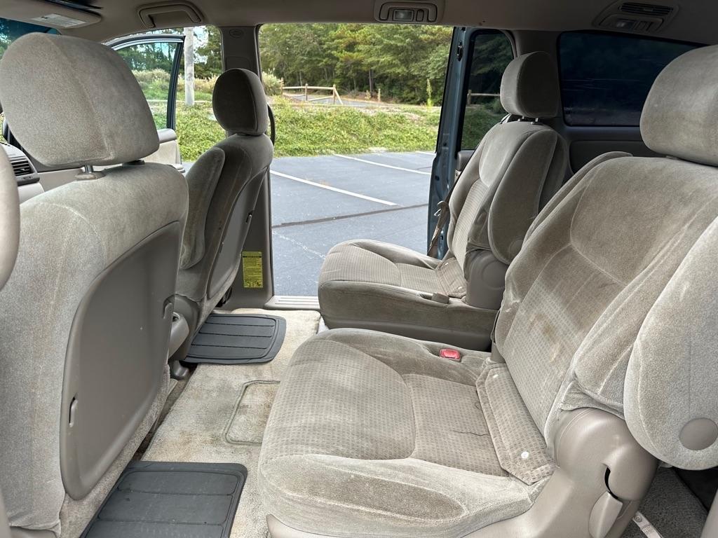 Toyota Sienna  2006