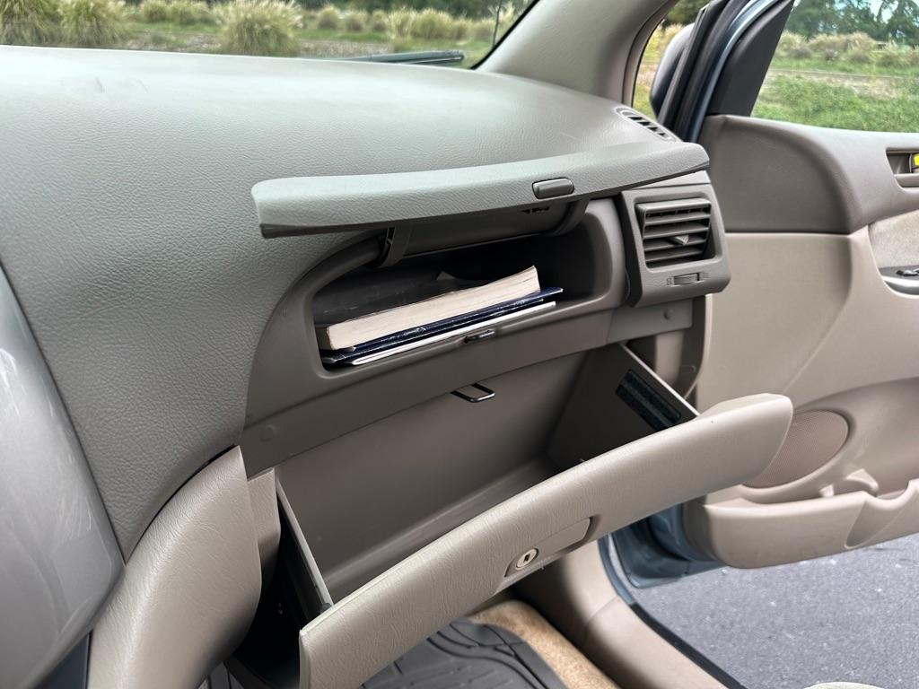 Toyota Sienna  2006
