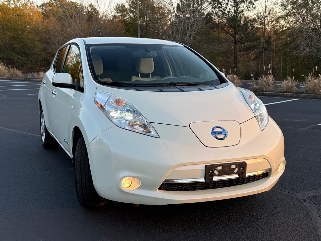 Nissan Leaf SV 2011