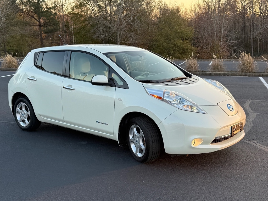 Nissan Leaf SV 2011