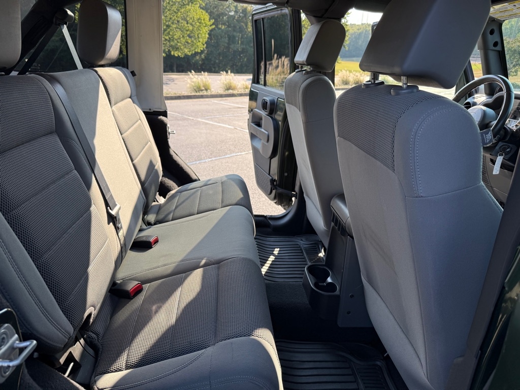 Jeep Wrangler Unlimited Sahara 2WD 2007 Jeep Wrangler Unlimited Sahara 2WD 2007