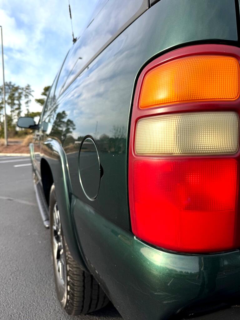 Chevrolet Suburban C1500 2WD 2001