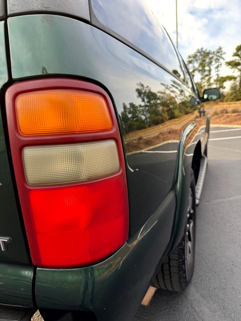 Chevrolet Suburban C1500 2WD 2001