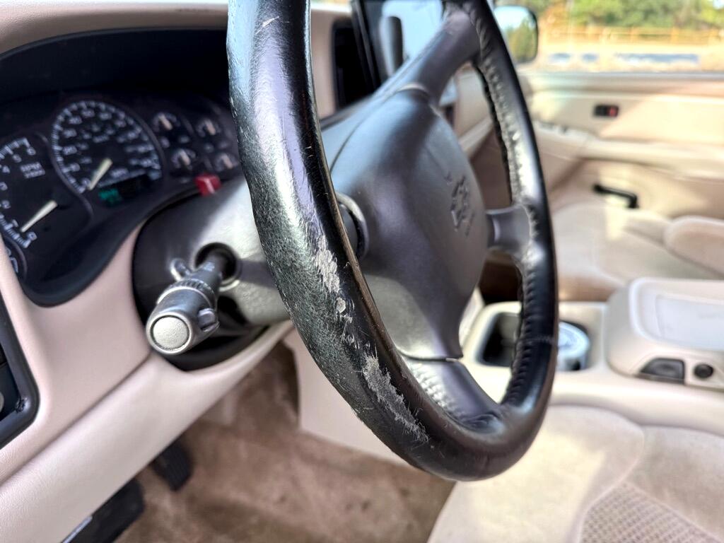 Chevrolet Suburban C1500 2WD 2001